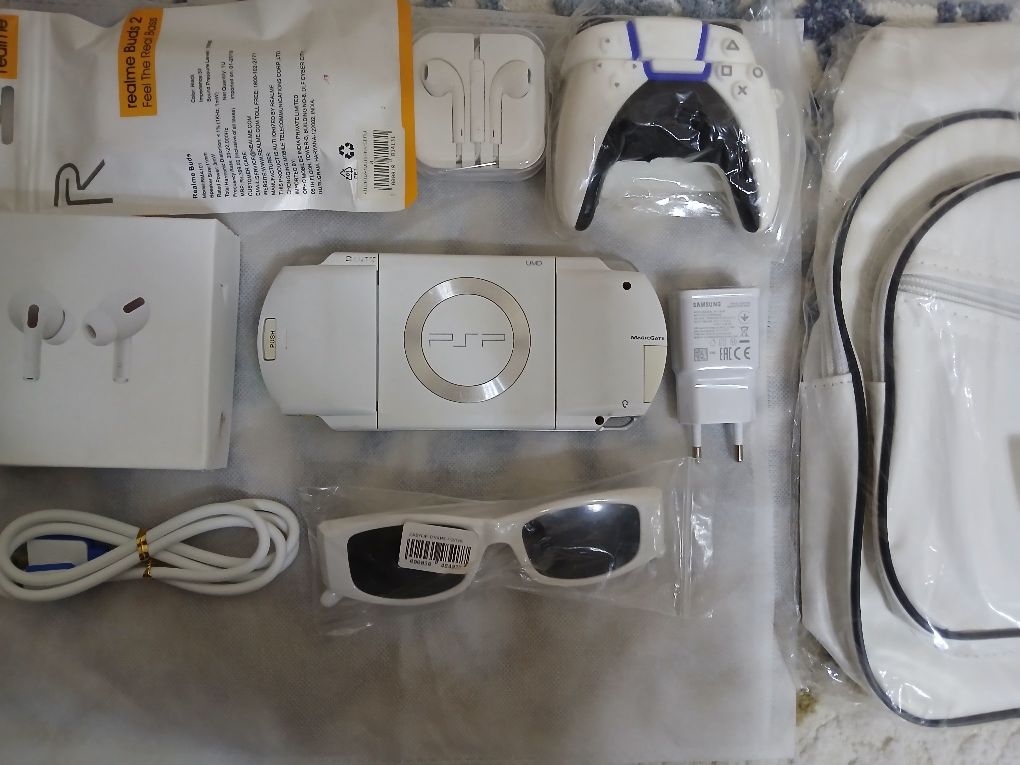 Assalom alekum Psp sotiladi Original Psp Fat White Oq Rang