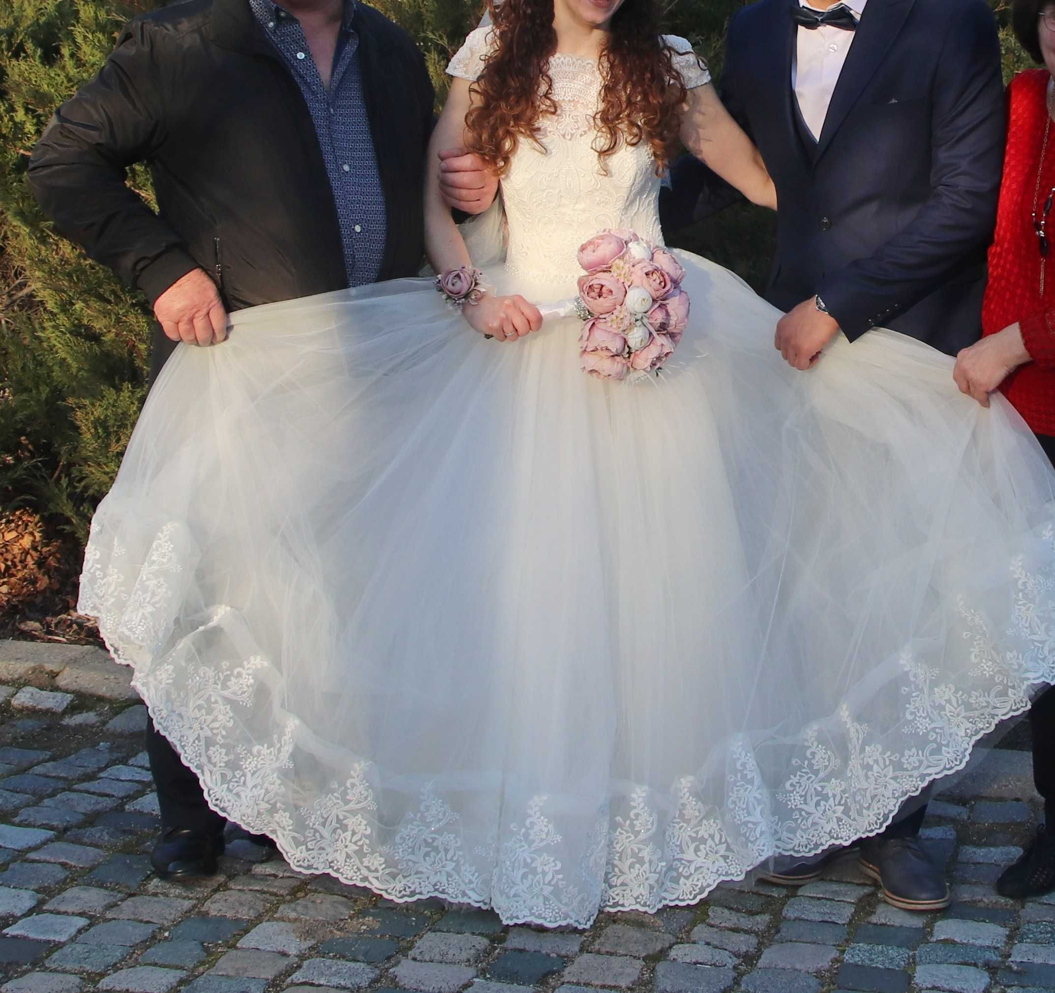 Сватбена / булчинска / бяла рокля