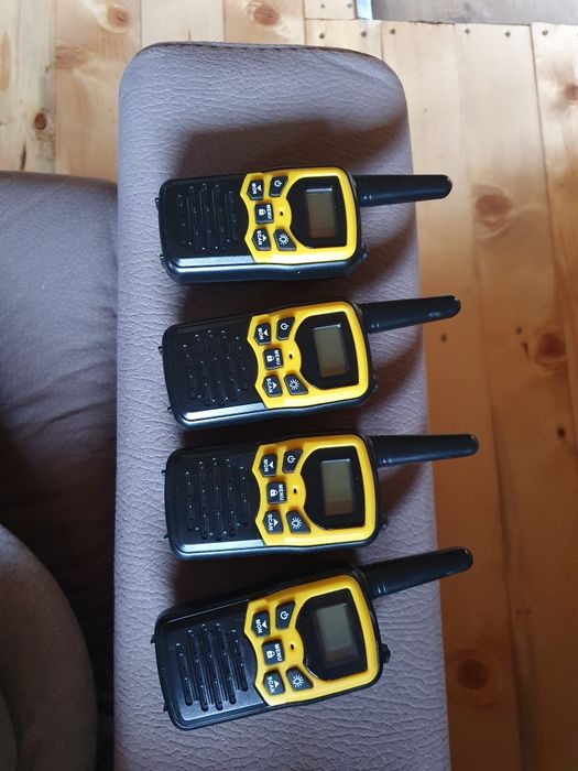 Set 4 stații radio