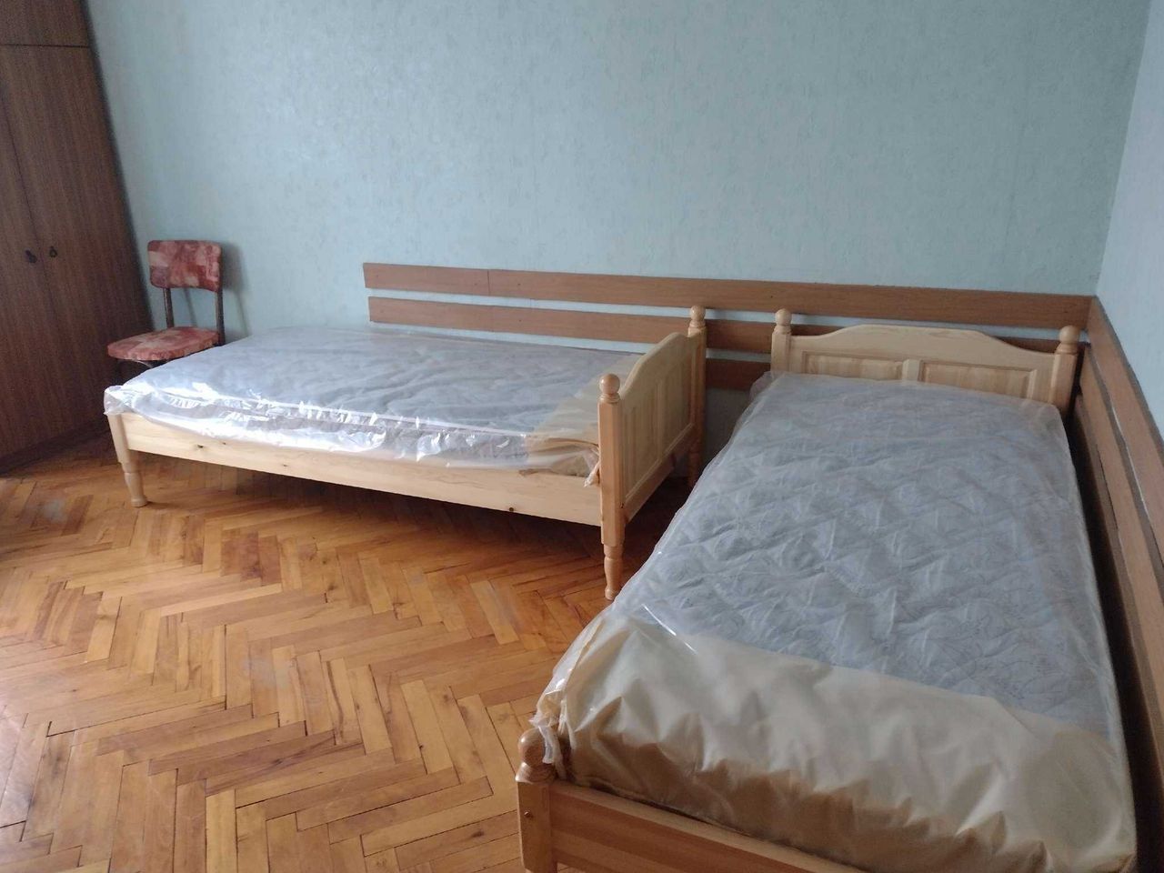 Дава се под наем Двустаен апартамент в Кюстендил, Център - 50 кв.м за 178.5 € - Снимка #2