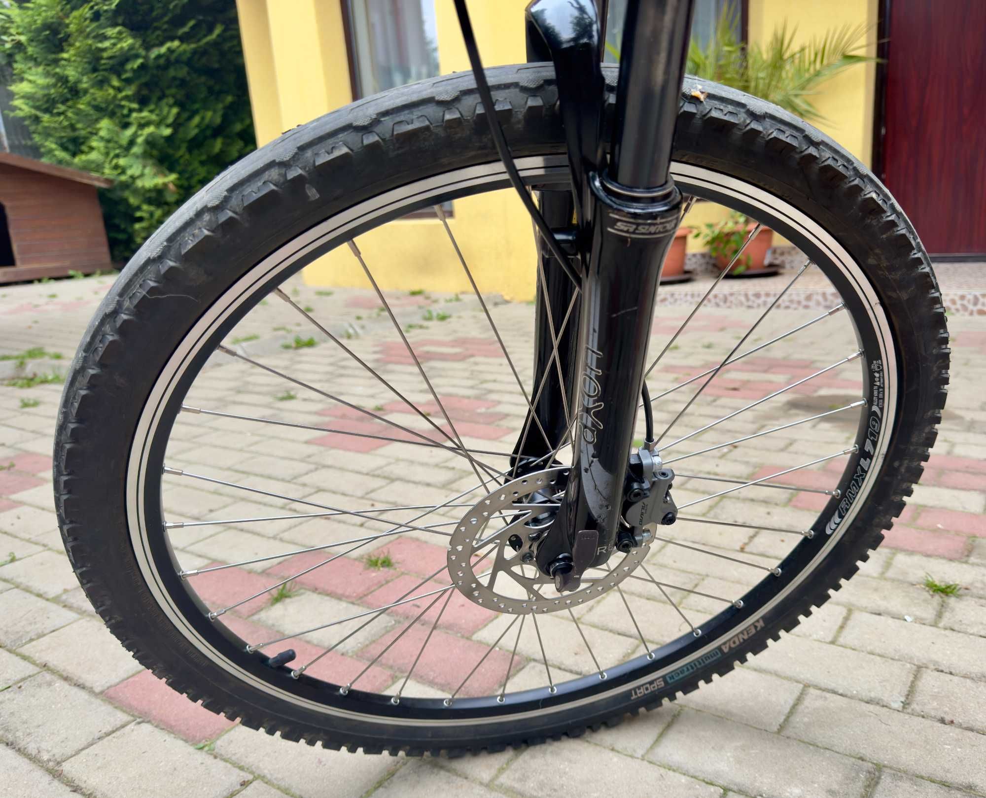 Bicicleta MTB 26" 3x9 viteze, frane hidraulice disc, echipare Shimano