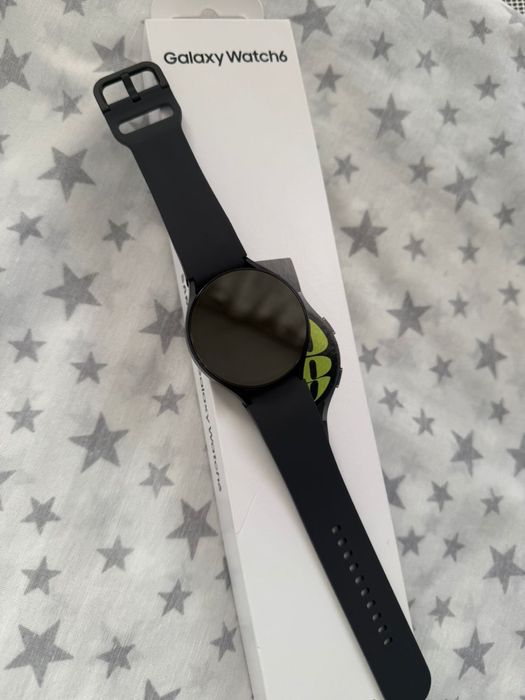Продам samsung galaxy watch 6
