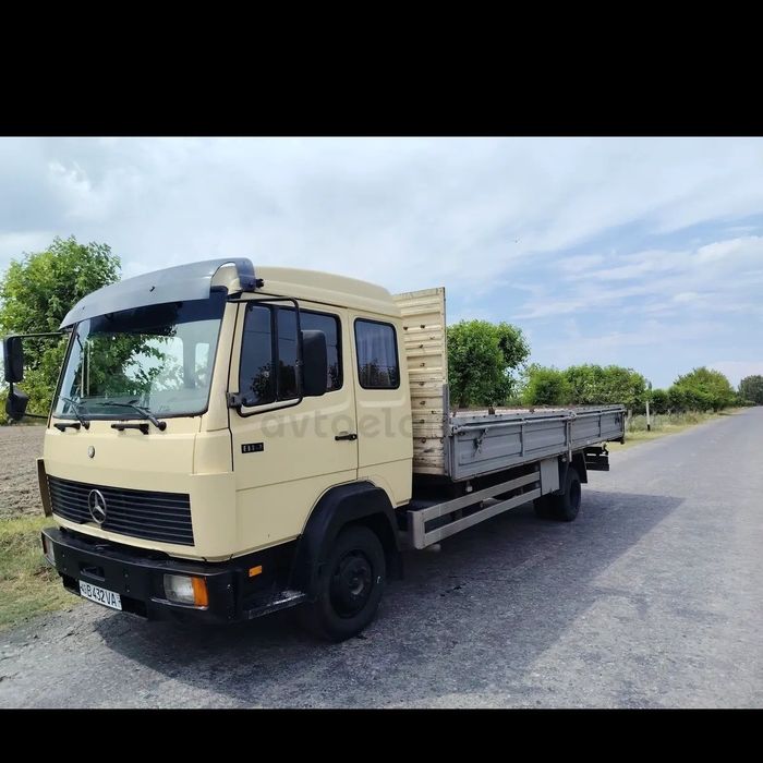 Mercedes Sotiladi (6 porshen, "gorniy" mexanizm, keng va baland bort)