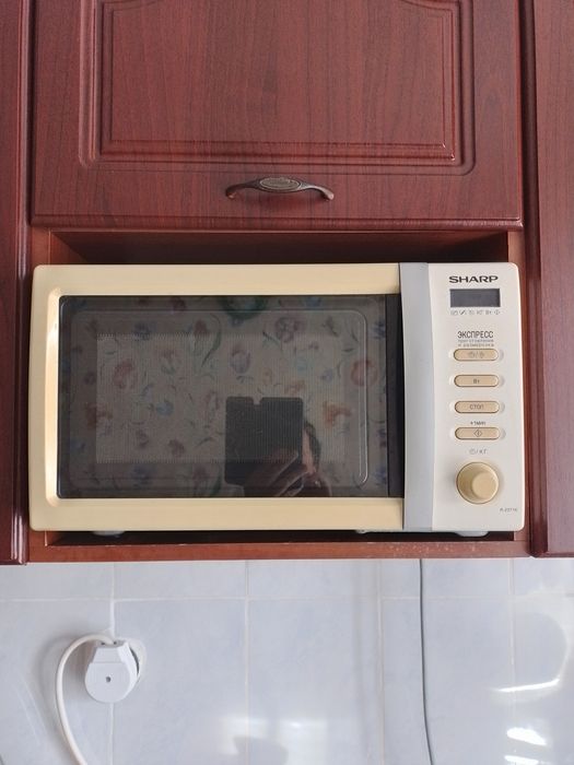 Отдам микроволновку.