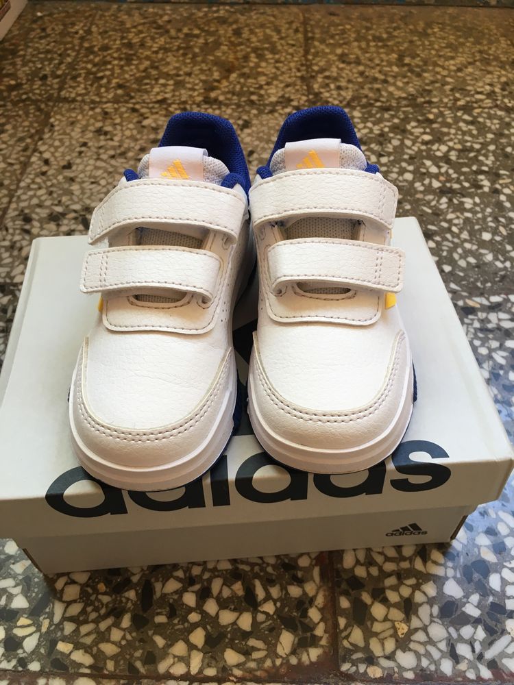 Маратонки Adidas