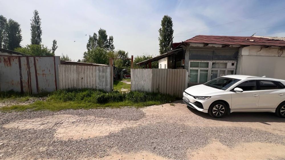 Земля 6.7 соток +1 соток захват от Рохат поста 3 км