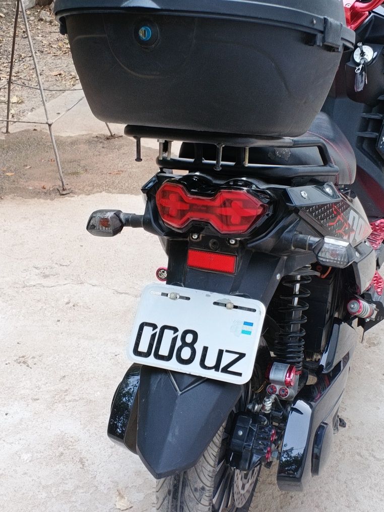 Redline TTX skuter