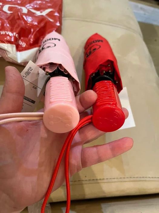 Оригинални чадъри,,LOVE MOSCHINO