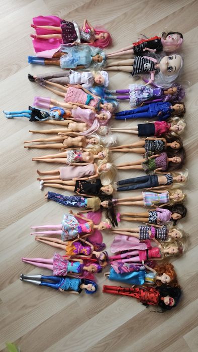 Papusi Barbi, Neinfricata, Buburuza, Little Pony