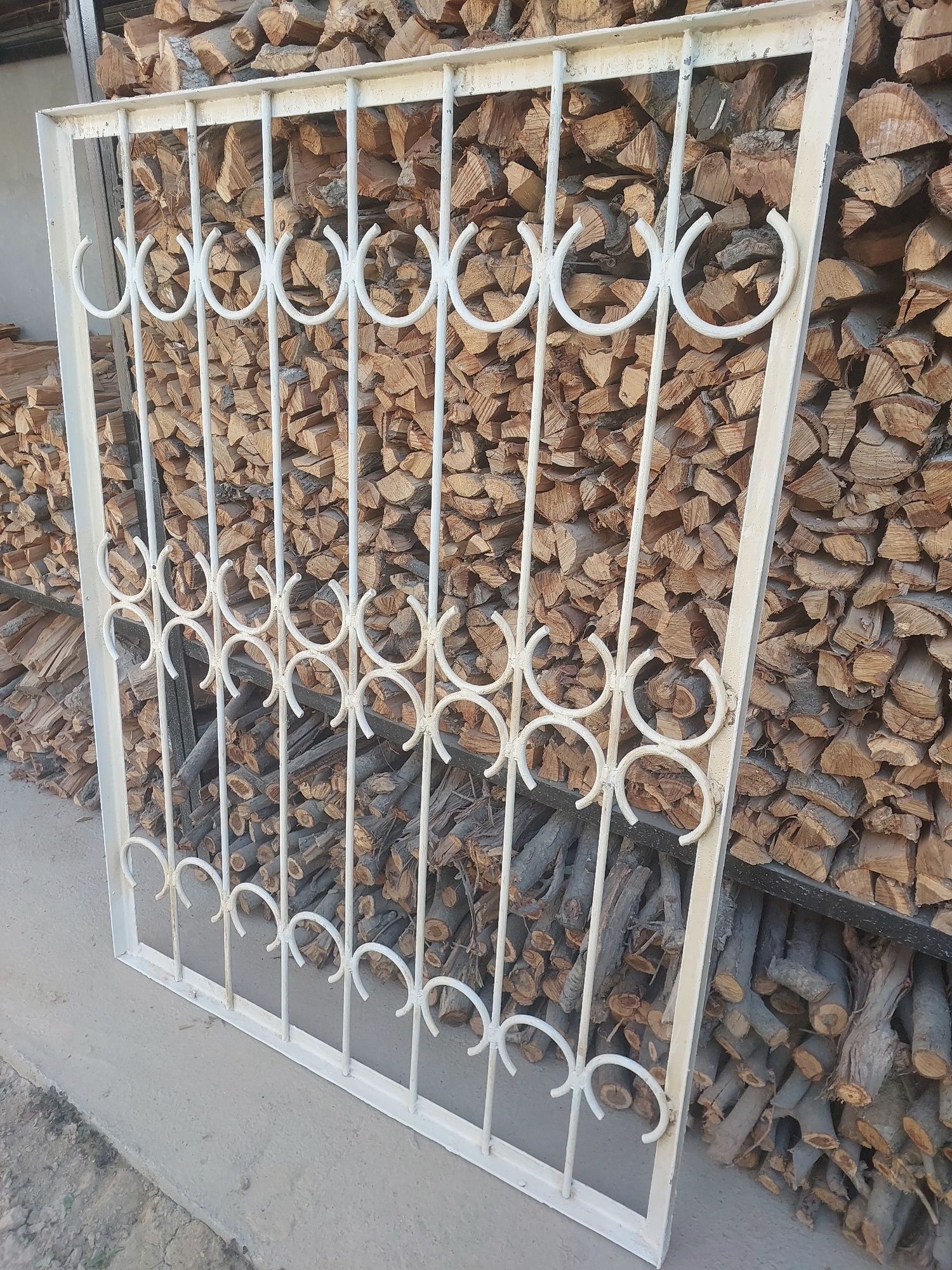 Продам решётку на окно