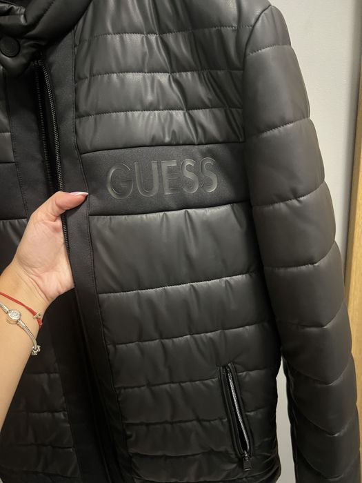 Мъжко яке guess чисто ново!