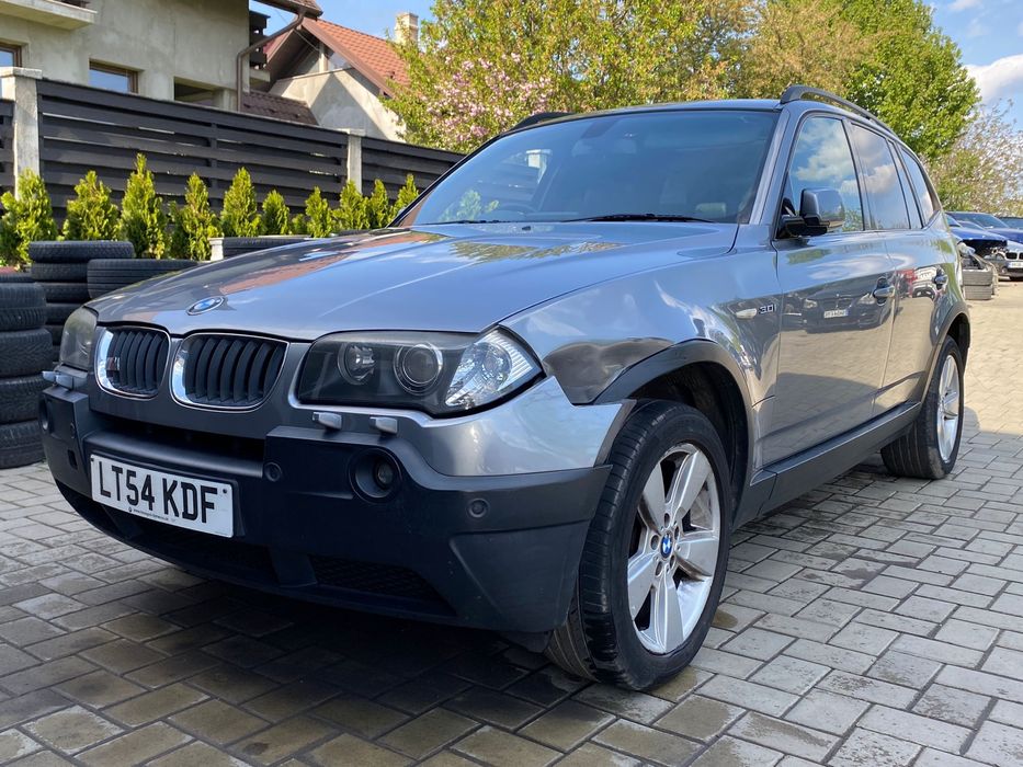 Dezmembrez BMW X3 E83 3.0i M54,Navi,Panoramic,Recaro negru,Xenon