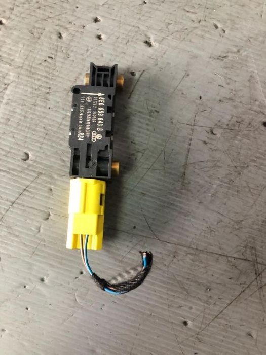 senzor impact audi a4 b7 2005-2008