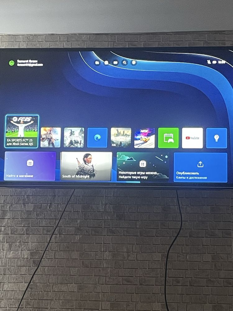 Продам КТО ПЕРВЫЙ НАПИШЕТ ДО 10 июля отдам за 100к xbox series s