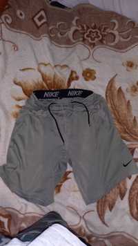 pantaloni scurti nike dri fit