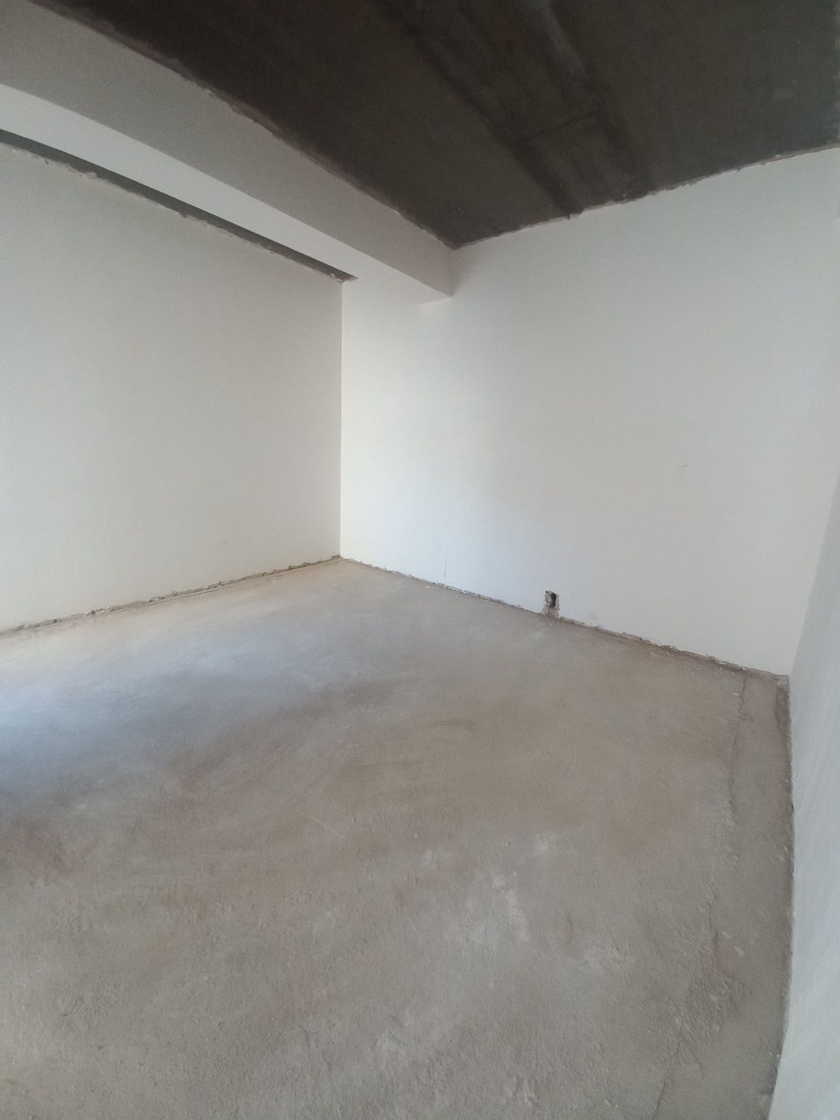 Продажа 1,5 сотки, 6 хона, 4 санузел, метро