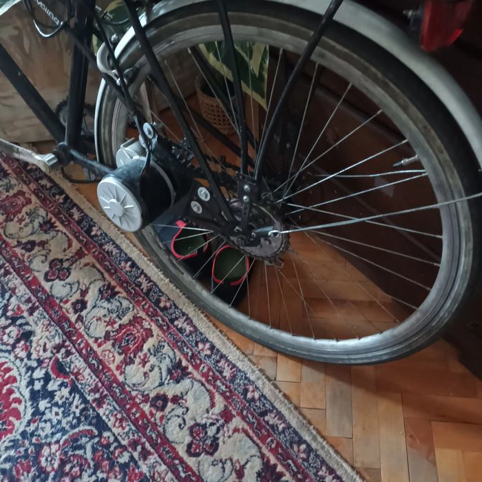 bicicletă electrică folosită ca nouă