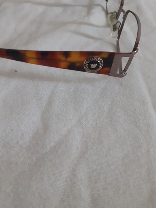 Vând rame ochelari vedere damă,marca VERSACE,Made in Italy,originali.