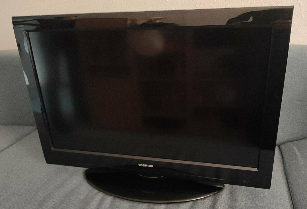 TV LCD Toshiba 32AV833G 80 cm diagonala/32" OCAZIE !!!