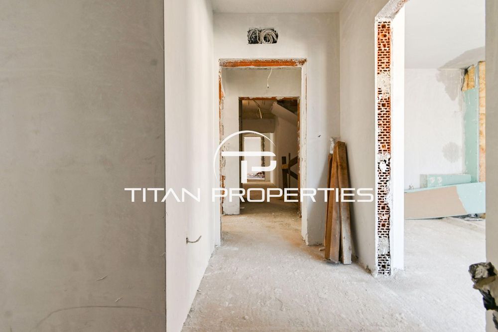 Тристаен за продажба в ж.к. Кръстова вада