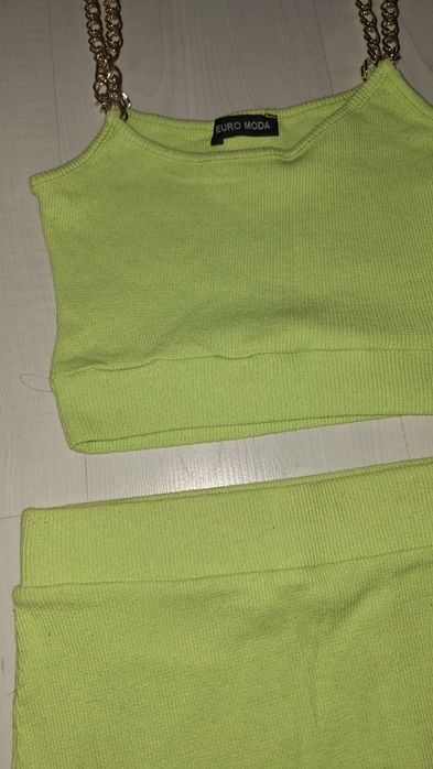 Зелен комплект топ и пола