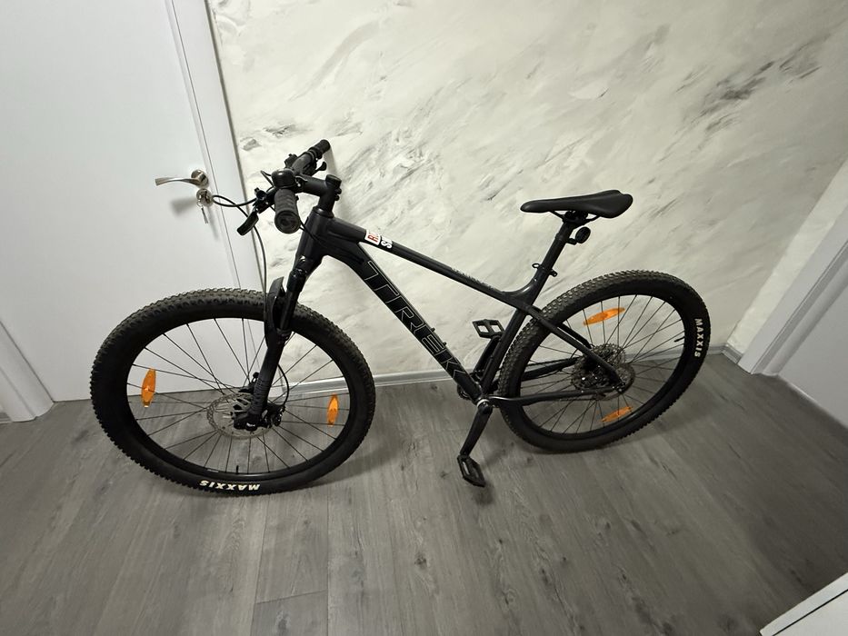 TRECK X-CALIBER 8 Satin Lithium Grey крос кънтри велосипед размер L