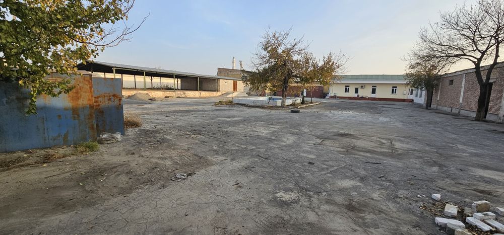 Qo'qon shaxar Archazor hududida ijaraga skladlar bor.