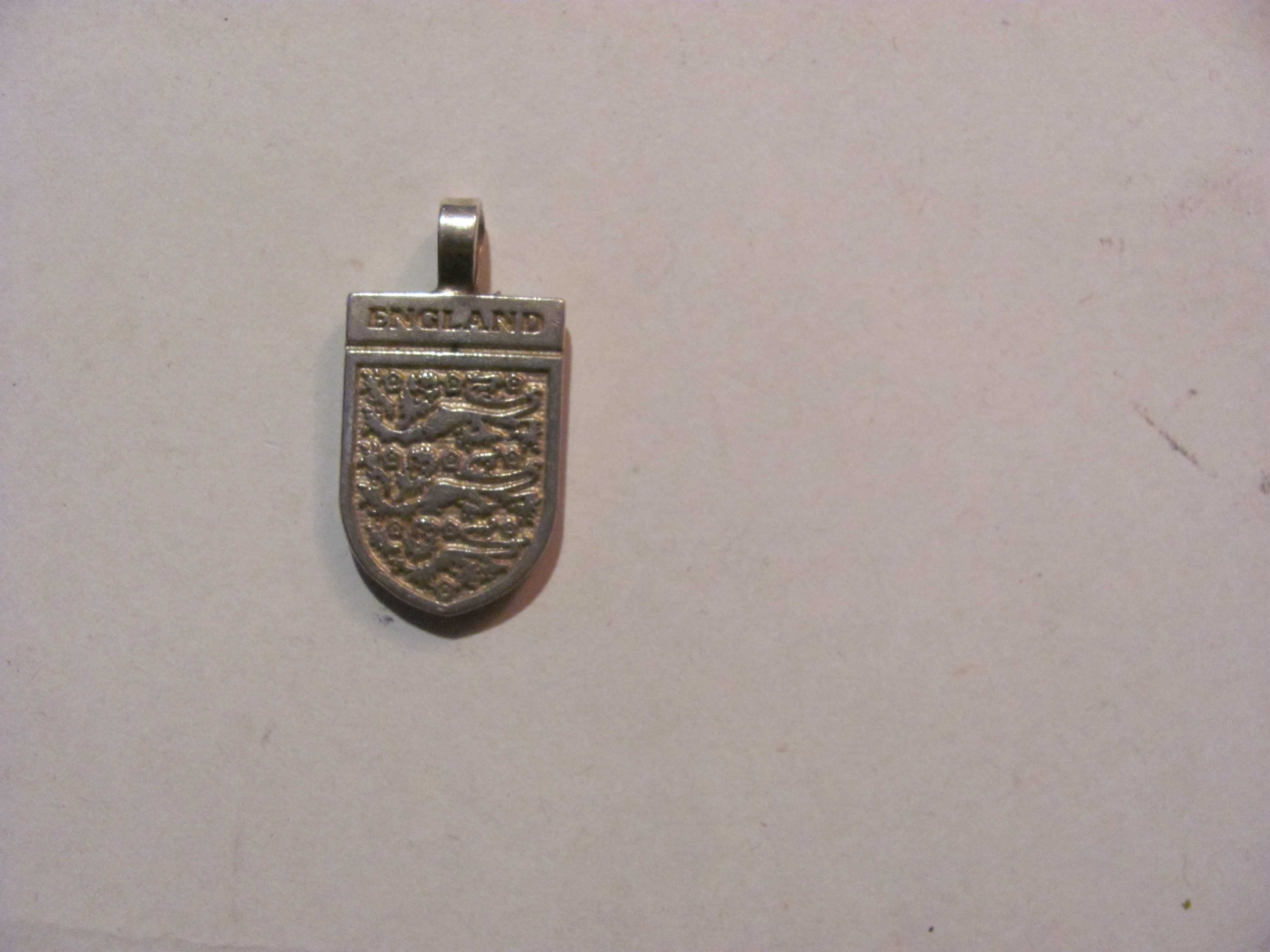 Pandant pandantiv mai vechi / argint 925 / federatia engleza fotbal