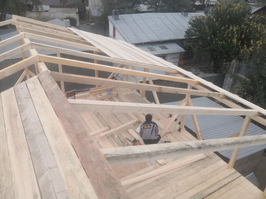 Montaj acoperis jgheaburi burlane reparatii tigla metalica tigla ceram