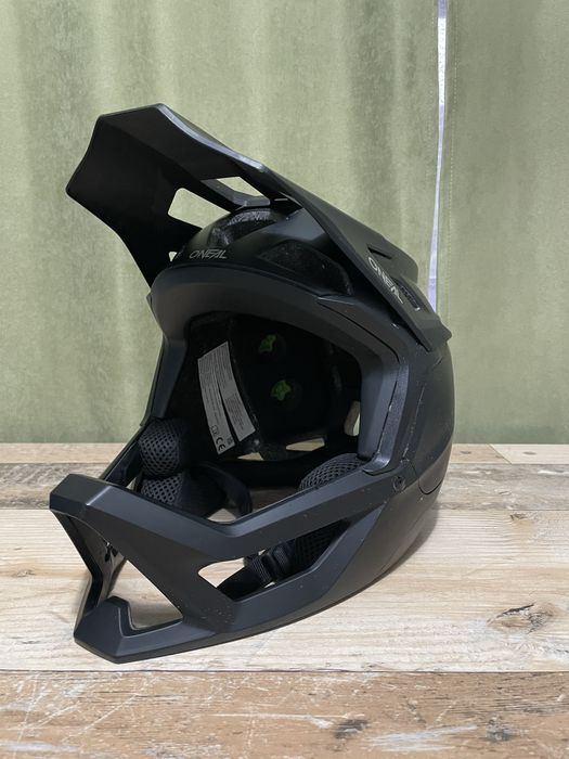 Vand casca oneal in stare foarte buna