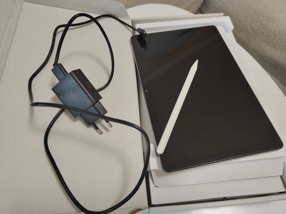 Продавам Таблет Acer Iconia M10