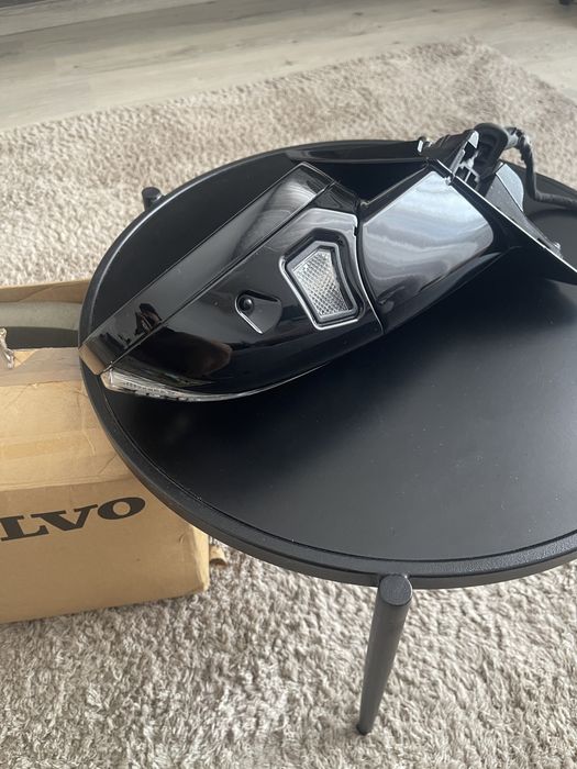 Vand oglinda volvo partea stanga cu senzor. Produs nou