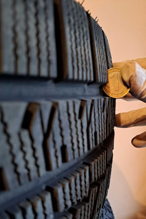 Antares Grip WP 245/45/20