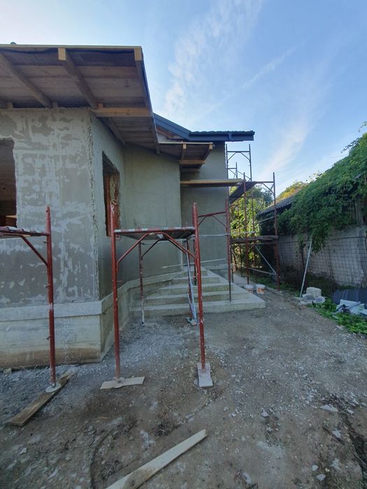 Tencuiala mecanizata