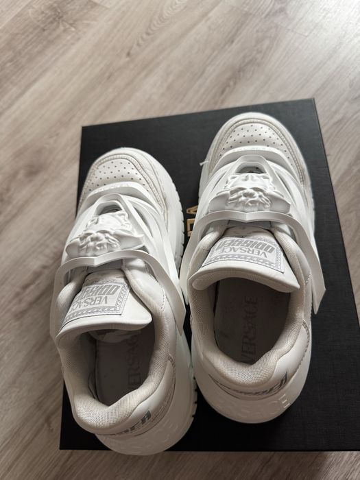 Vand Versace Odiseea