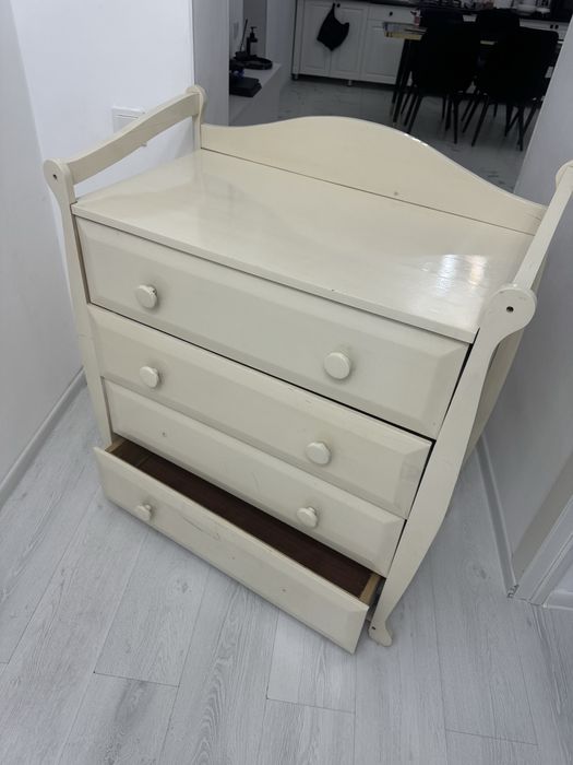 Комод деревянный