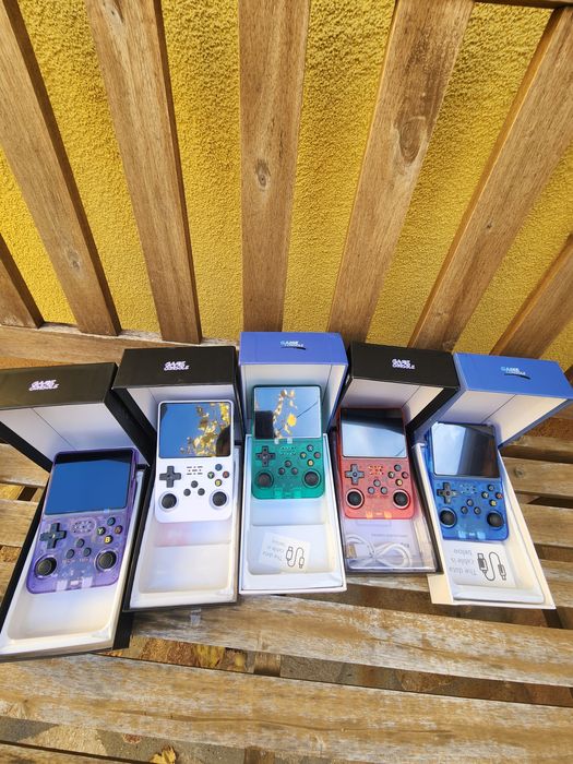 Уникална Мощна Нова Конзола R36S