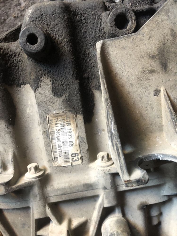 Vand piese ford tranzit 2008 2.4 140 cp