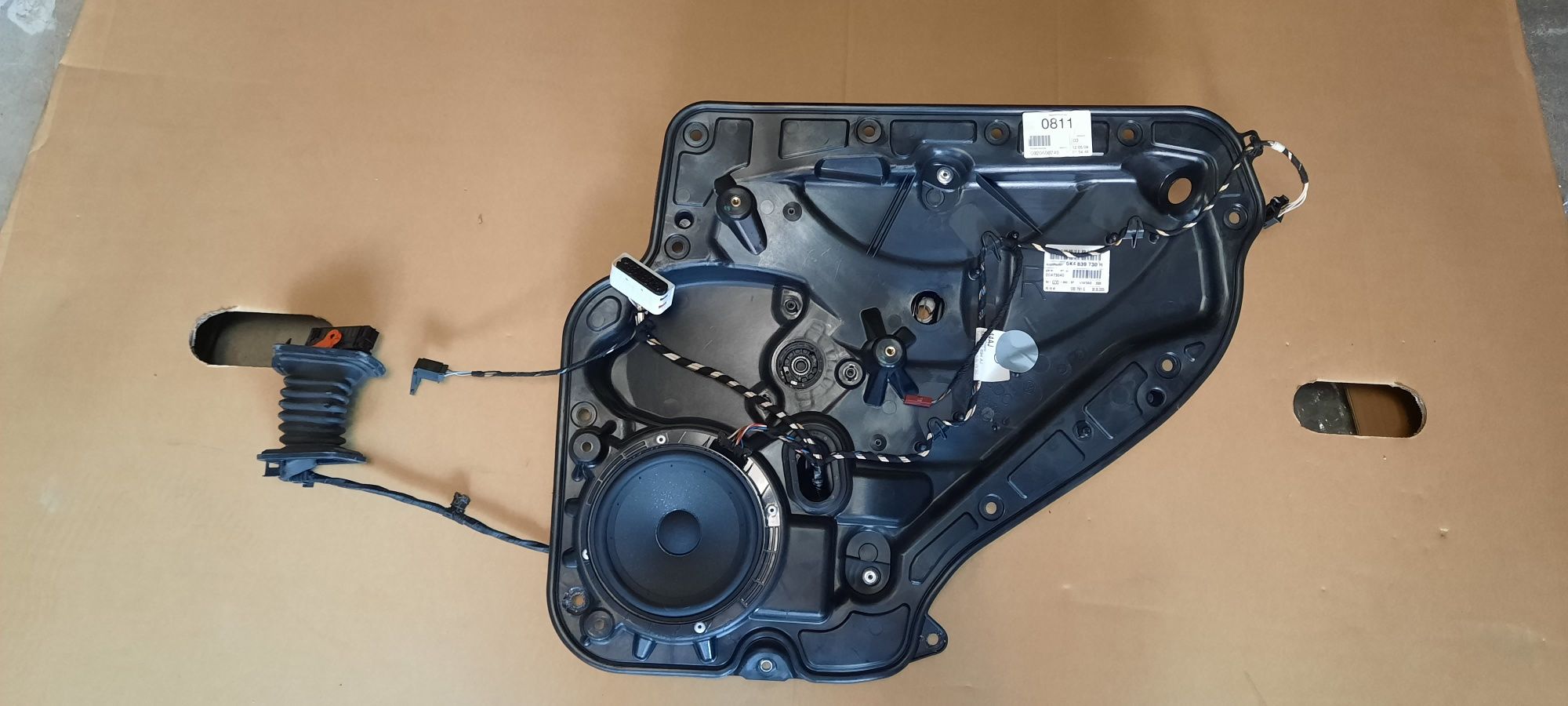 Tava baterie ,Geam, macara geam ,motoras macara , tapiterie  Golf 6