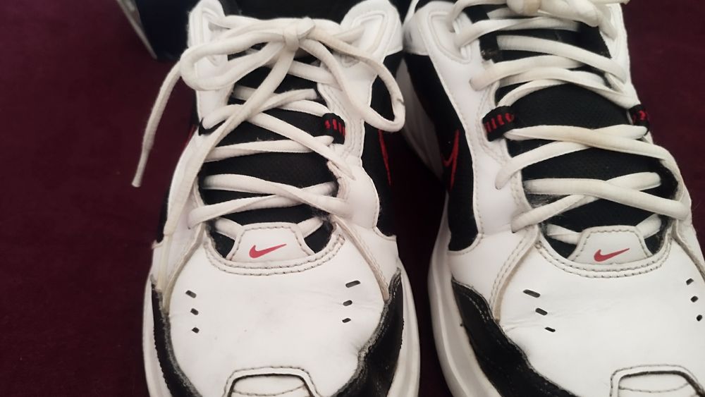 De vânzare adidași bărbați măr 41 piele naturală marca NIKE