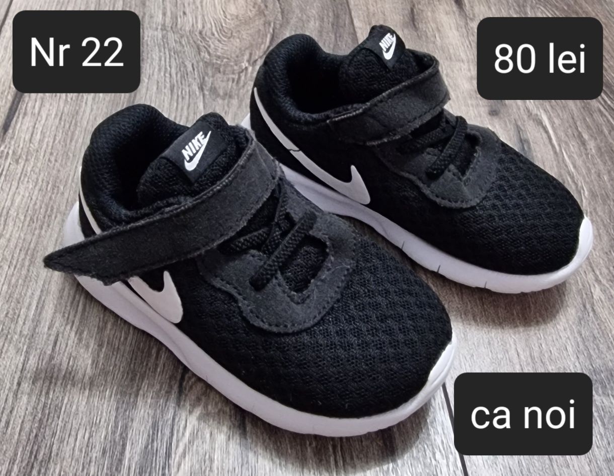Adidași Nike Tanjun 22