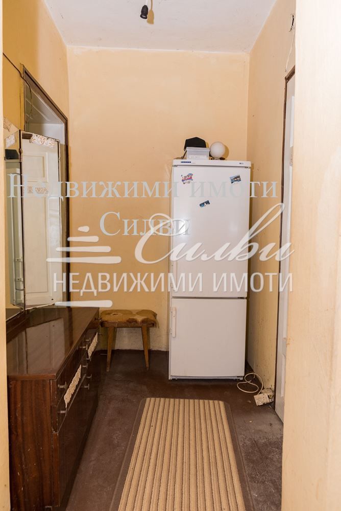 Продава се Едностаен апартамент в Шумен, Център - 42 кв.м за 1275 €/кв.м - Снимка #9