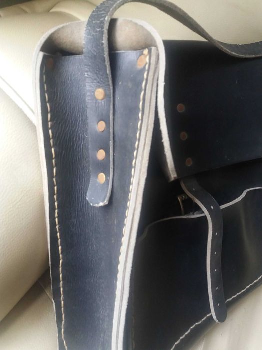 Антикварна кожена чанта