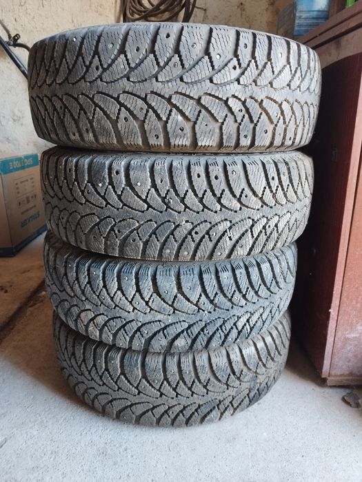 Продам комплект зимней резины.
