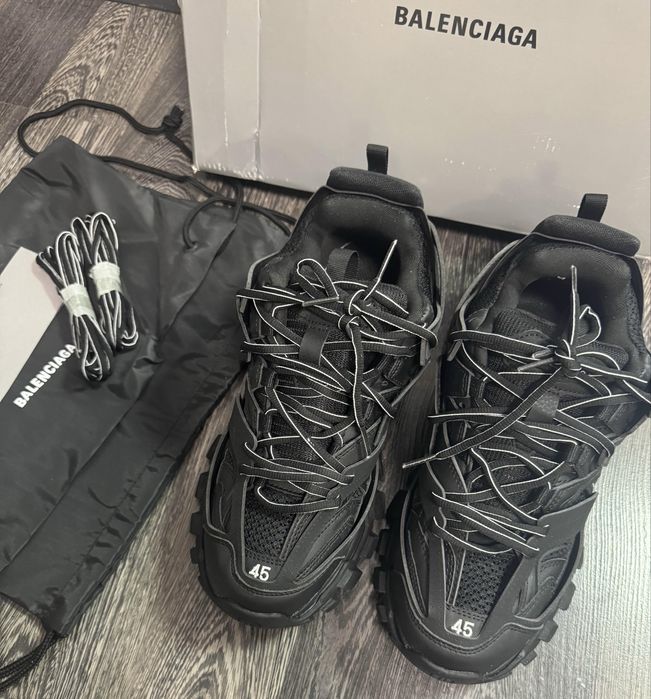 Balenciaga Track 45