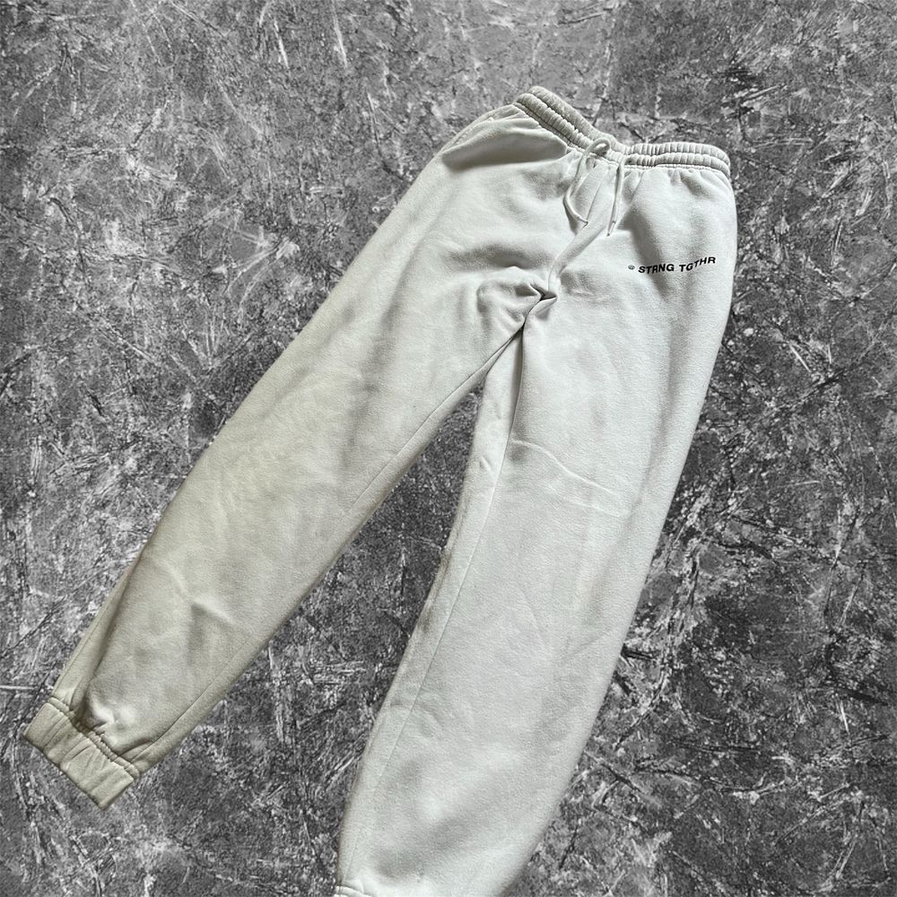 pantaloni trening