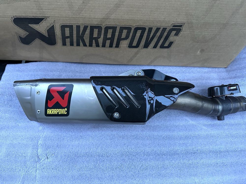 Ауспух Akrapovic Yzf-R6