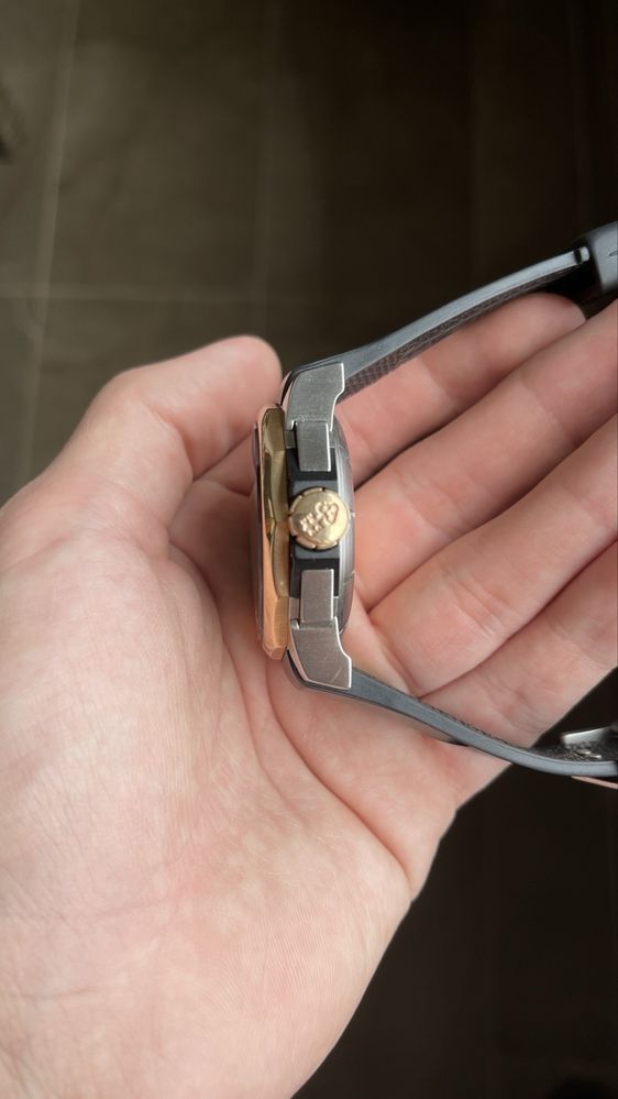 Златен часовник Corum 18 карата