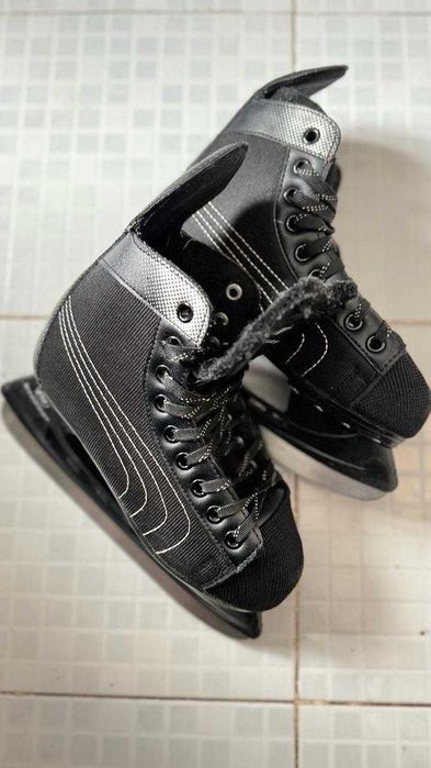 Коньки хоккейные