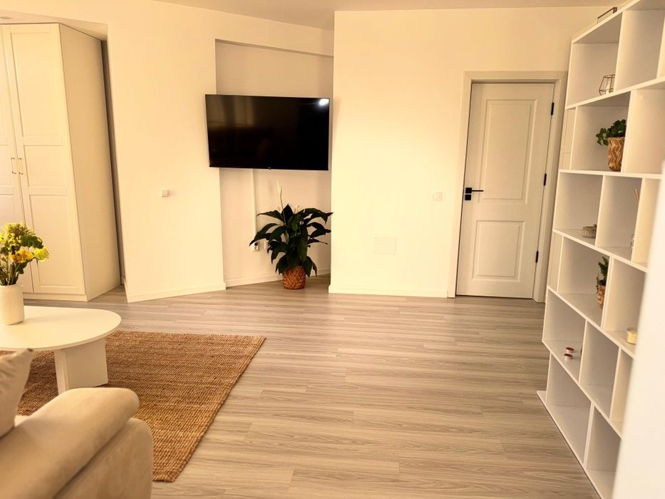 Inchiriez garsoniera